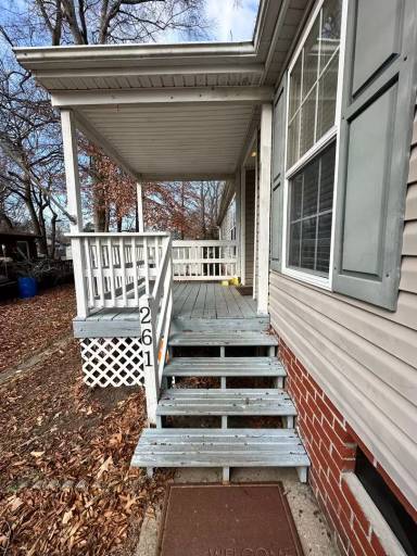 Main picture of 261 Burnetts Way