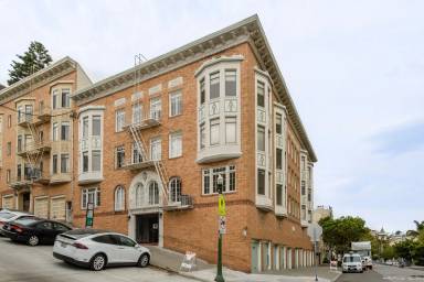 Main picture of 2755 Webster St