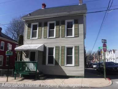 Main picture of 325 S Mulberry St