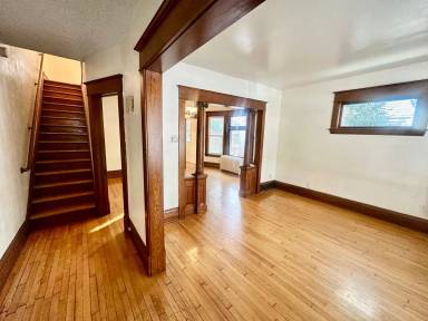 Main picture of 1864 Dayton Ave