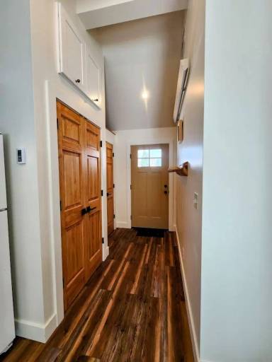 Main picture of 214 Maroon Ave