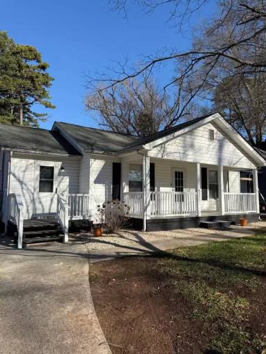 Main picture of 23 Lawndale Ave SE