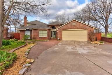 Main picture of 1116 Fountain Gate Ct