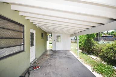 Main picture of 1321 W 25th St