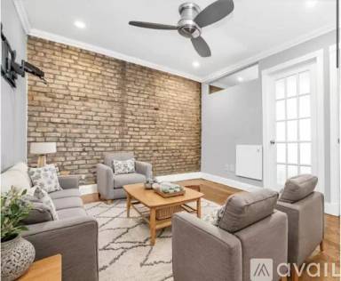 Main picture of 160 Ludlow St