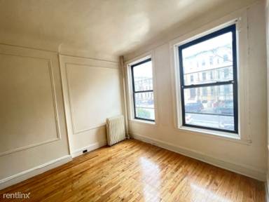 Main picture of 288 New York Ave