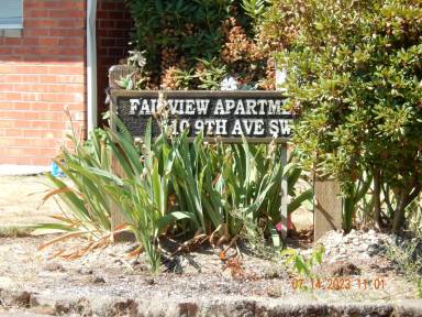 Main picture of 610 9th Ave SW