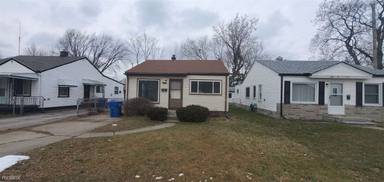 Main picture of 8499 Meadow Ave