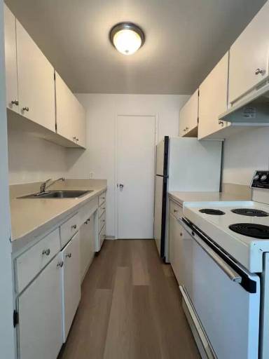 Main picture of Spar: 4209 30th Ave SW - 305