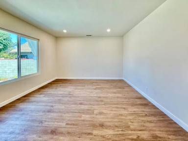 Main picture of 13542 Del Sur St