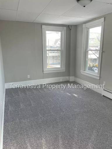 Main picture of 524 Somerset St