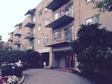 Main picture of 1160 N Quincy St