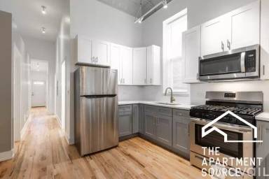 Main picture of 2241 W 21st St