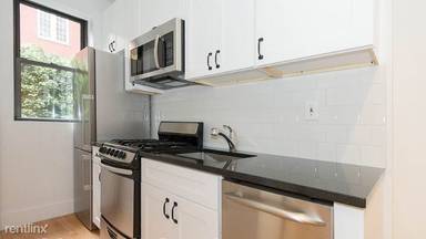 Main picture of 430 East 89th St