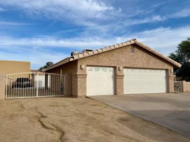 Main picture of 81 Acoma Blvd S