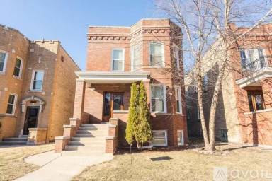 Main picture of 5226 W Hutchinson St