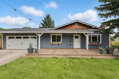 Main picture of 4918 NE 54th St
