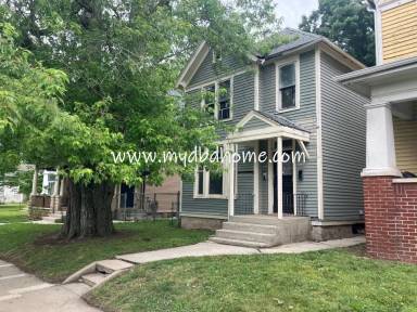 Main picture of 330 W Creighton Ave