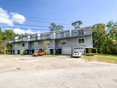 Main picture of 408 Creary St