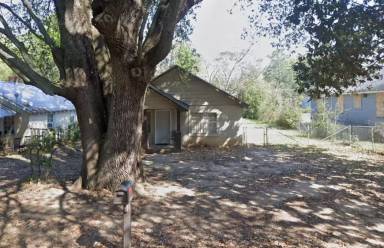 Main picture of 821 Corn Ave