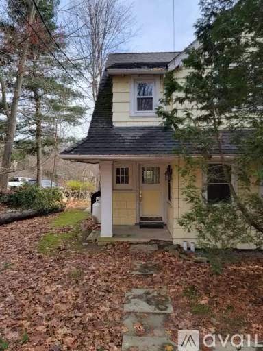Main picture of 105 Chappaqua Rd