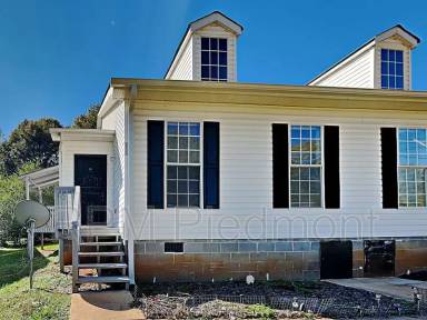 Main picture of 235 Toby Springs Ln