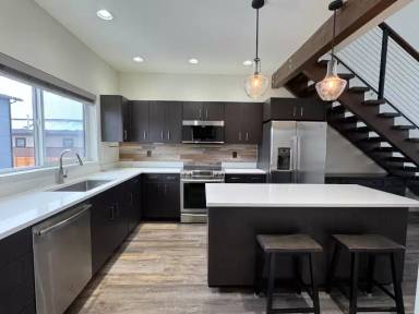 Main picture of 21 Hickory Loop