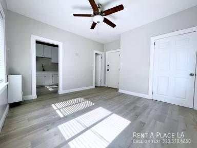 Main picture of 832 W Florence Ave