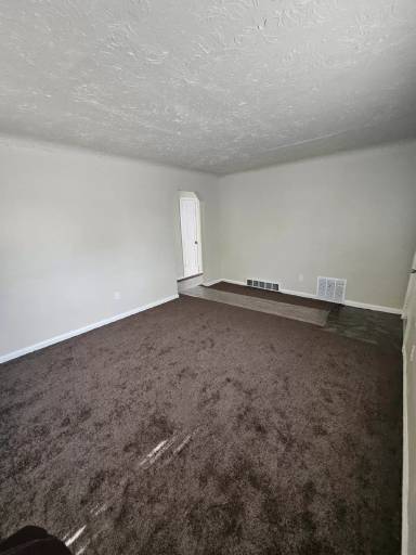 Main picture of 20106 Fenmore St