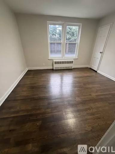Main picture of 676 Park Ave