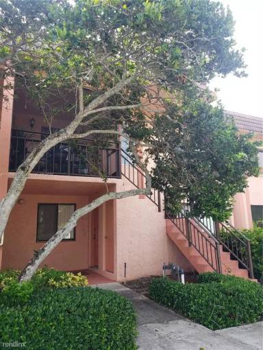 Main picture of 213 Lakeview Dr