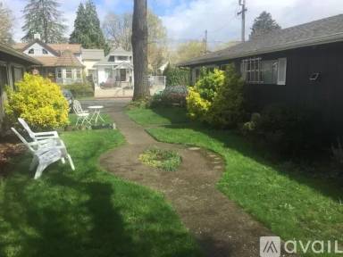 Main picture of 818 SE Nehalem St