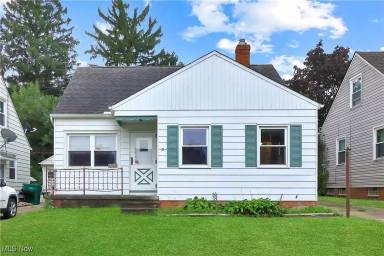 Main picture of 15818 Maplewood Ave