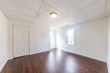 Main picture of 406 Knox Ave