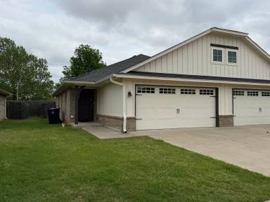 Main picture of 4900 - 4904 Avion Ct