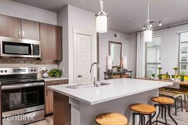 Main picture of 574 Santa Fe Dr