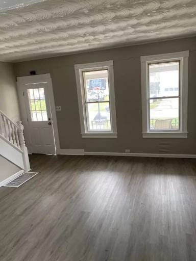 Main picture of 135 Birkett St