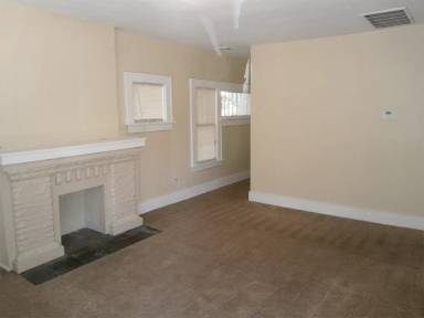 Main picture of 1925 NW 8th St