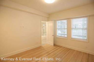 Main picture of 1740 Broadway