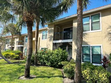 Main picture of 4041 Crockers Lake Blvd