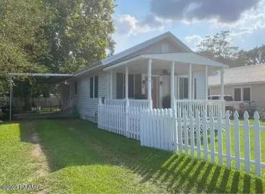 Main picture of 404 N Landry Dr