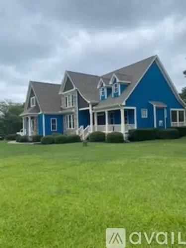 Main picture of 8328 Henderson Rd