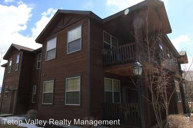 Main picture of 715 Moraine Ct