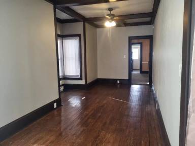 Main picture of 122 S Main St
