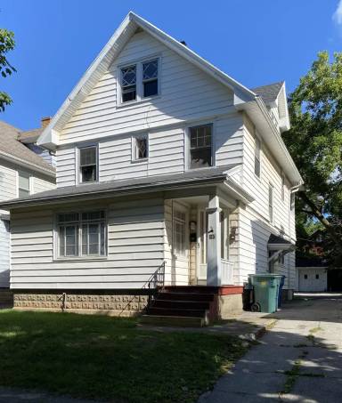 Main picture of 160 Weldon St