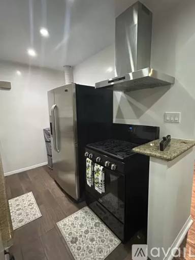 Main picture of 20 7th Pl