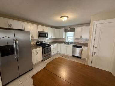 Main picture of 503 Commonwealth Ave