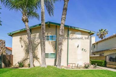 Main picture of 271 E Dexter St