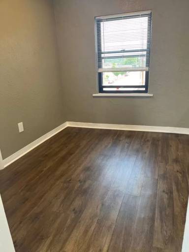 Main picture of 103 W Ohara St