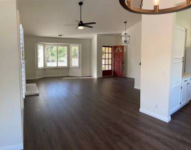 Main picture of 711 Hill St